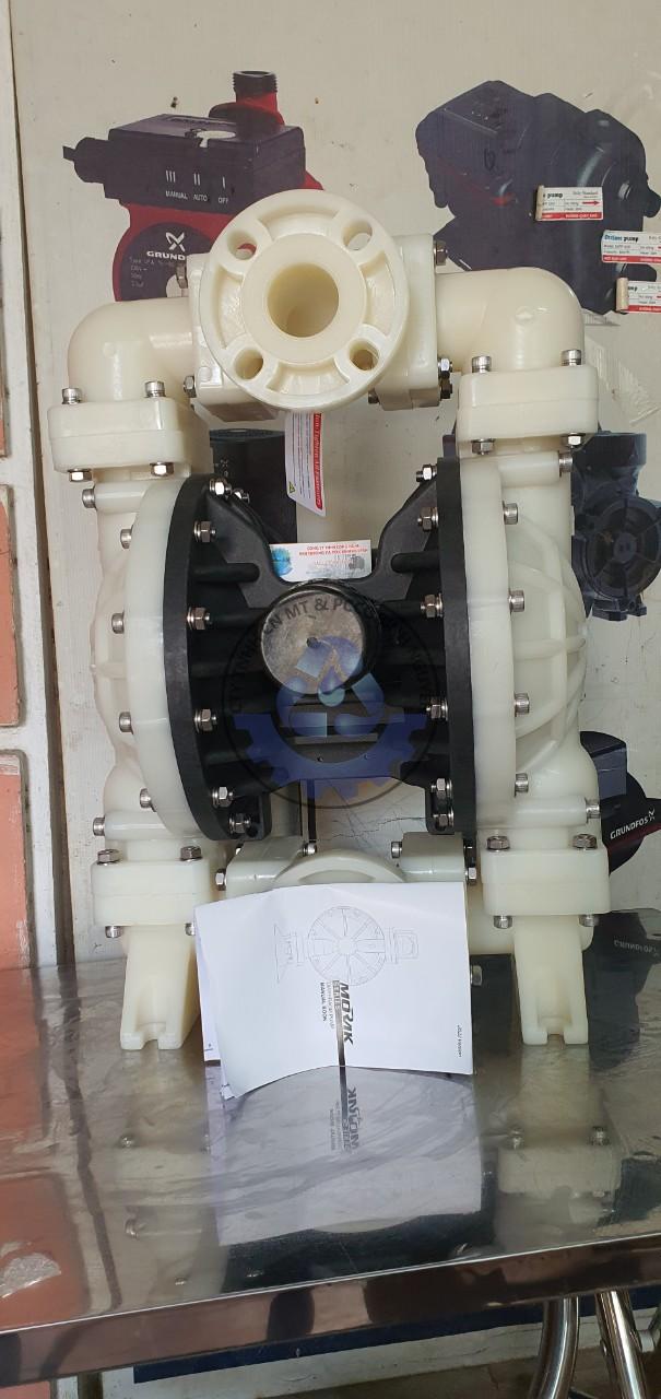 z3770575634435_a0e4c427a439e04f88c7e2ee35d3a98e