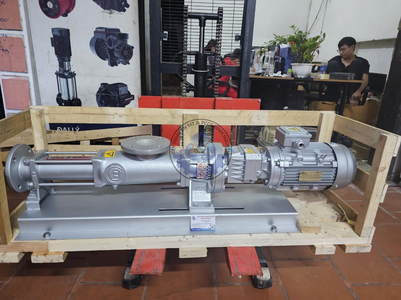 z4583123830598_426814f4c7cc39366617968e18ed3ed2