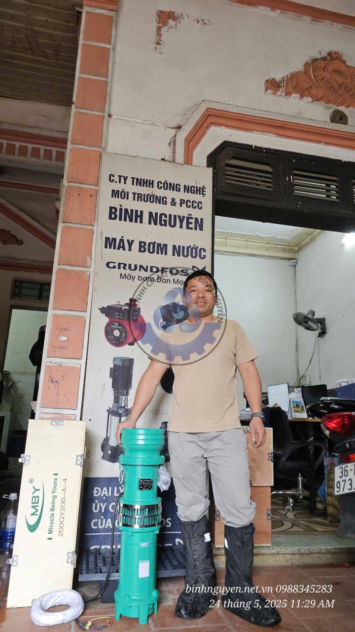 z6937198238121_23bc5d3ca1bd400d9717d6a013828066