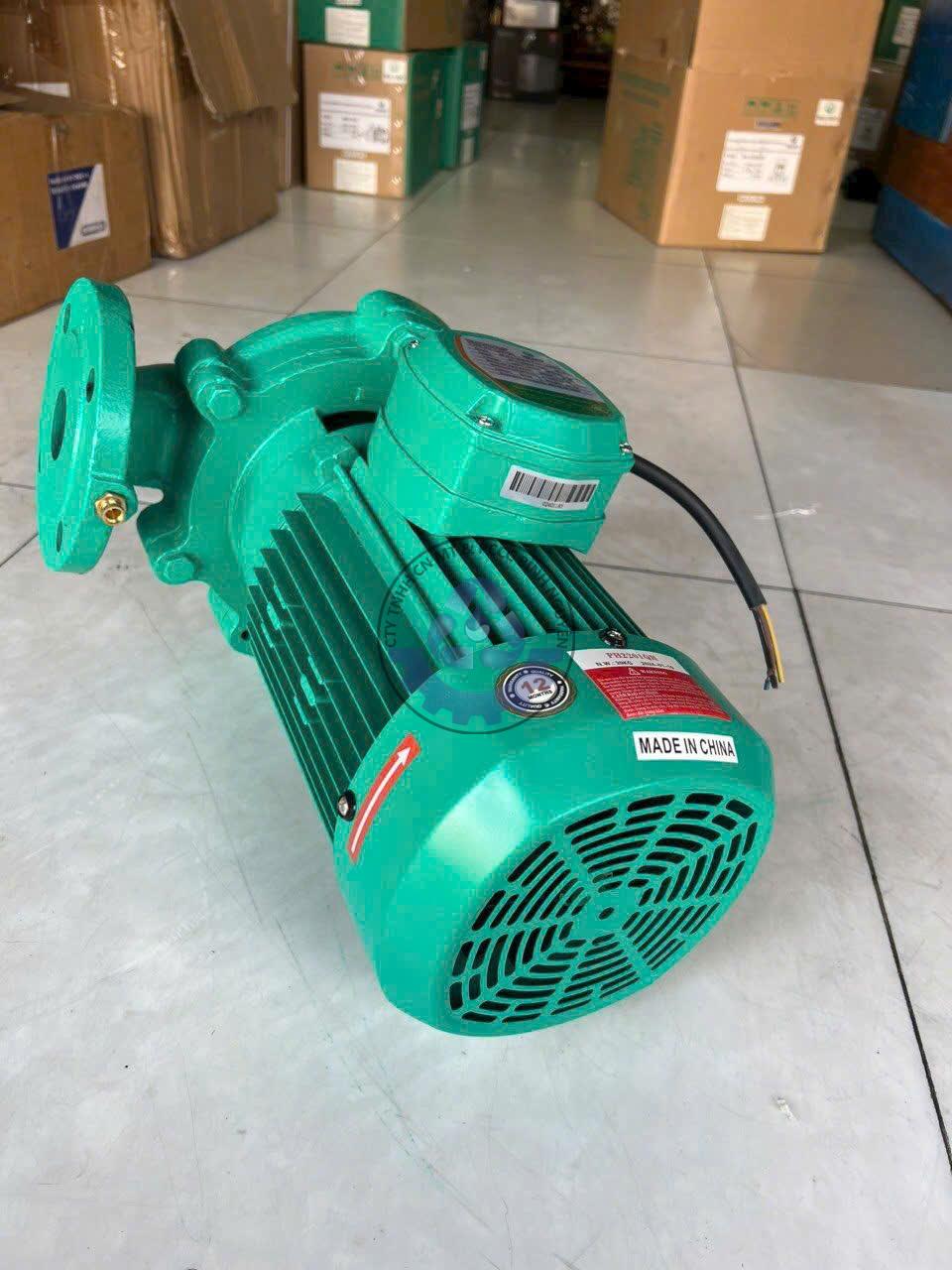 z7047448556333_040a873d07377ae06cc31cfbd02c098a