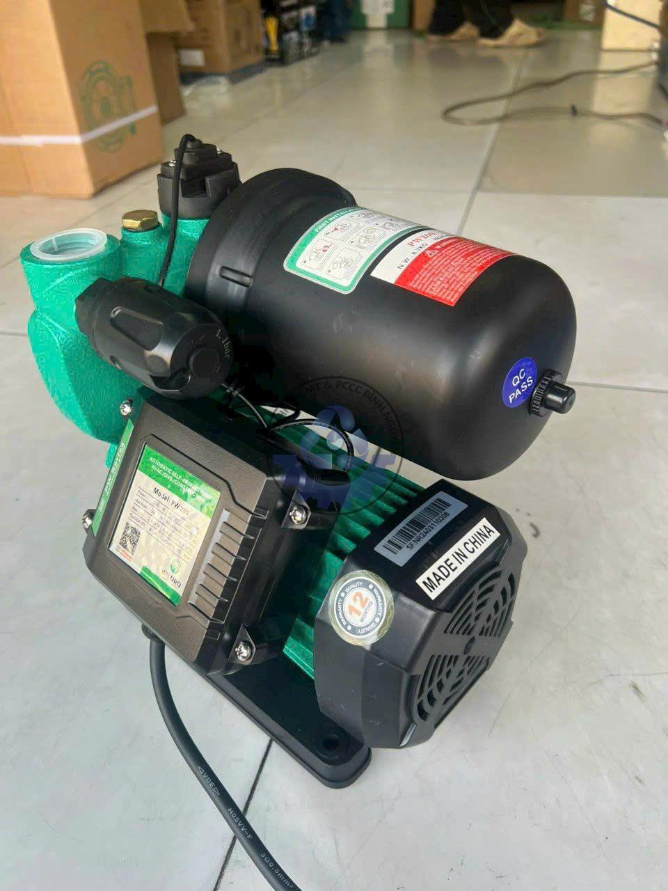 z7047451093455_647b01400febecf8e69c5649a64aa18c